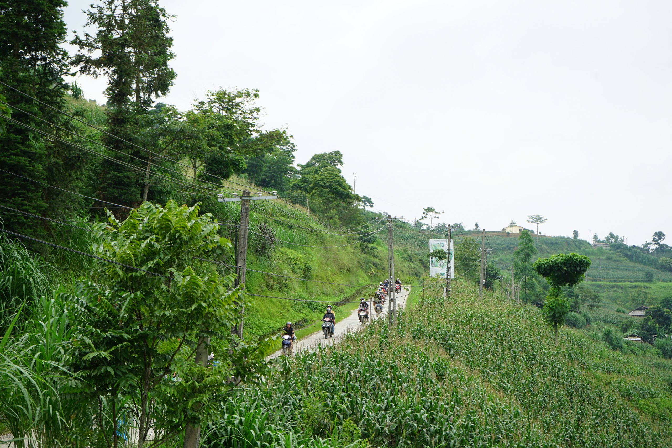 Road to Du Gia Village