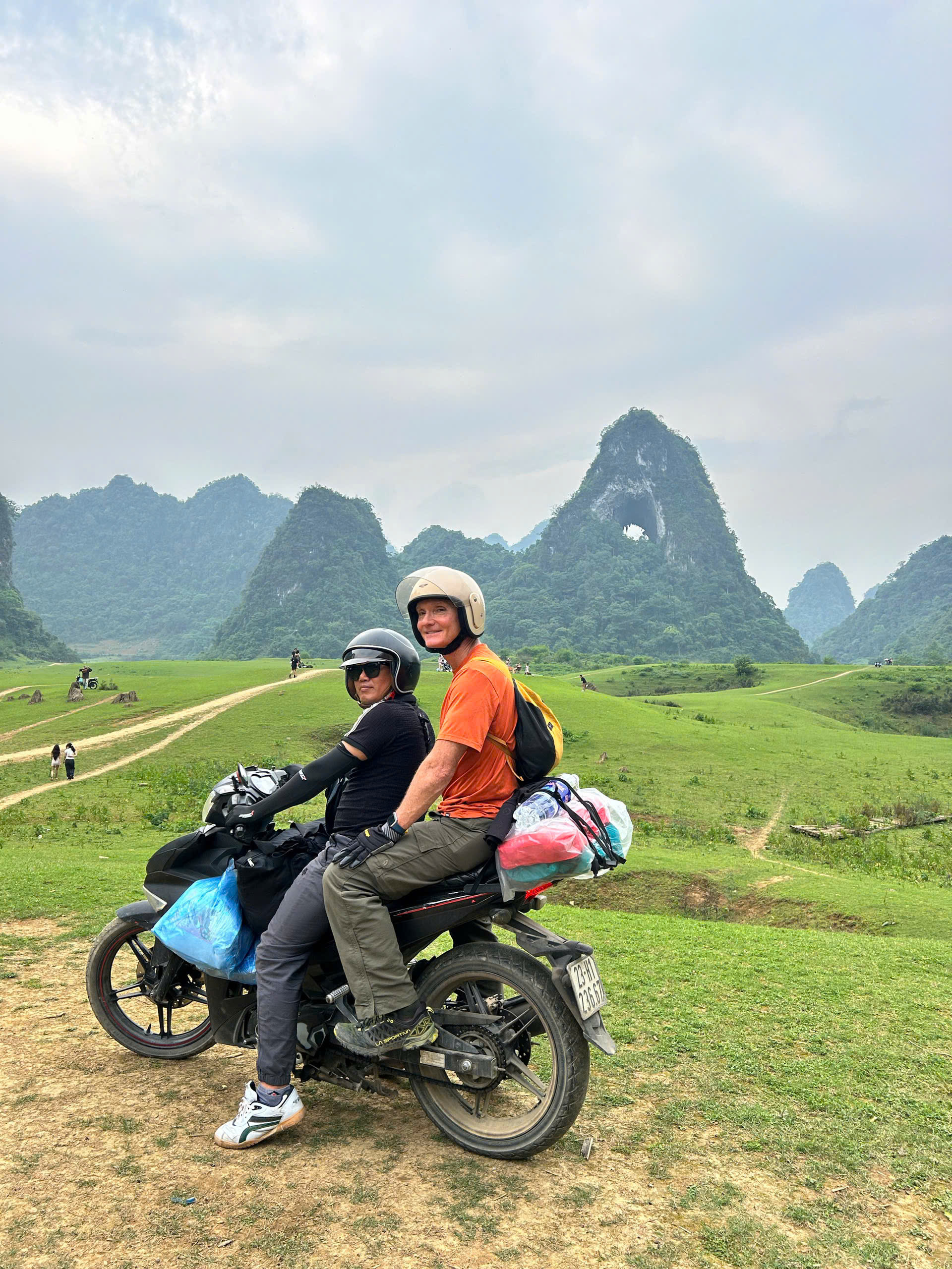 Big Loop Motorbike Tour Ha Giang – Cao Bang – Ba Be Lake 6 days